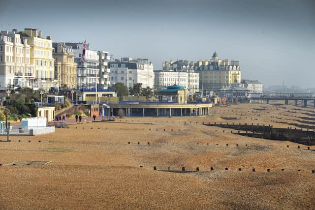 File: Eastbourne seafront/Eastbourne beach SUS-210324-130350001