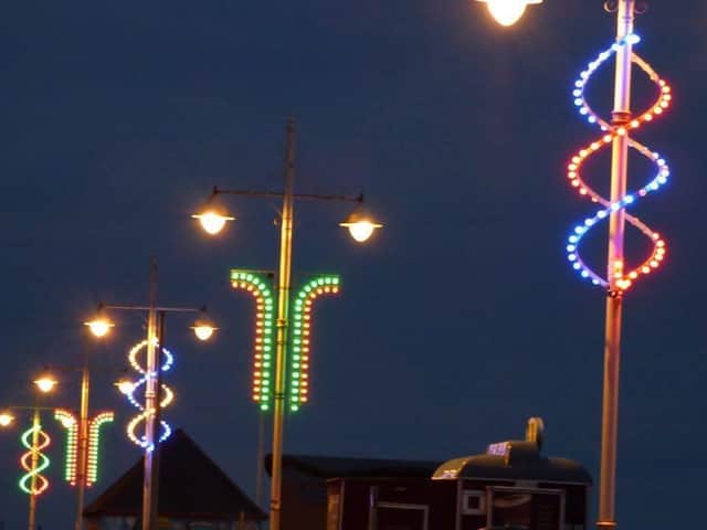 Lights on the Bognor Regis seafront EZgFgNX_QFeH8eChdMp-