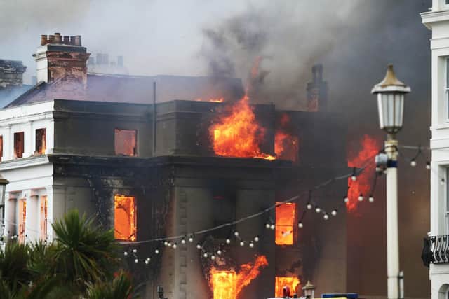 Claremont hotel fire. Photo by Eddie Mitchell.