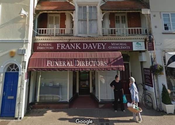 Frank Davey funeral directors SUS-200415-143257001