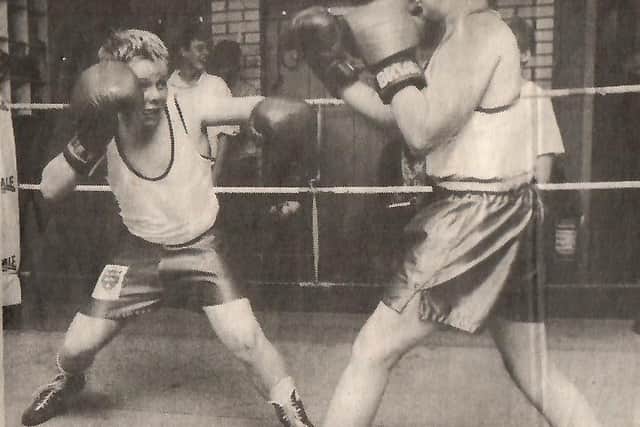 Danny Essex sparring with Simon Hopkins