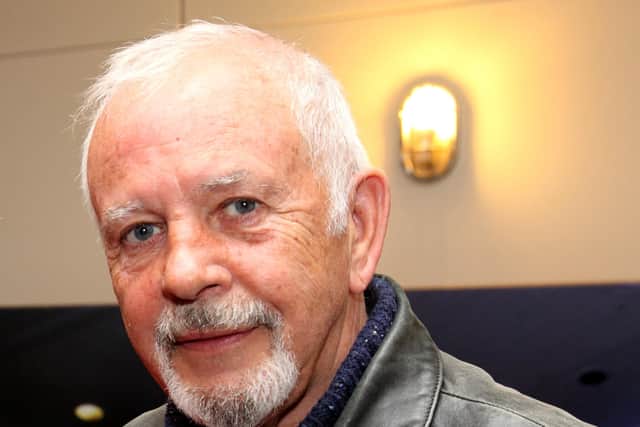 Singer-songwriter David Essex  will introduce a VE Day podcast  SUS-161028-101143001
