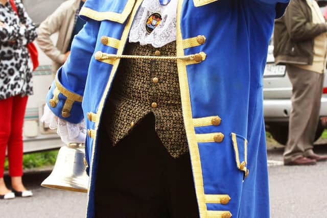 DM1883784a.jpg Worthing Rotary Carnival 2018. Town Crier Bob Smytherman. Photo by Derek Martin Photography. SUS-180827-195729008