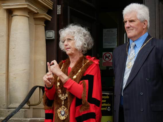 Lynn Langlands is sworn in as Bexhill mayor SUS-200617-095203001