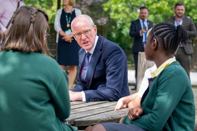 Minister for school standards, Nick Gibb MP, is visiting Gatcombe Park Primary School on Thursday 2nd September 2021

Pictured: Nick Gibb talking to Gatcombe pupils.  


Picture: Habibur Rahman PPP-210209-141238003