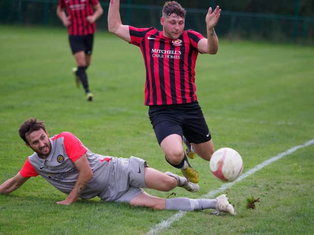 Action from the Billingshurst-Montpelier Villa match / Picture: Iain Gibson