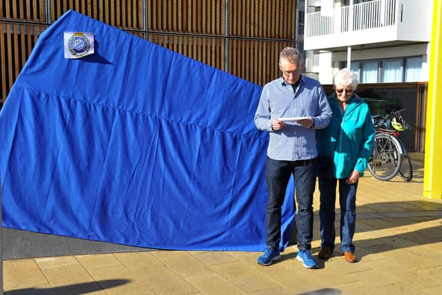 Unveiling of memorial to Don Lock on Worthing seafront. Pic S Robards SR2110301 SUS-211030-151104001