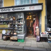 Roberts Rummage in the High Street, Hastings Old Town. SUS-211116-123950001