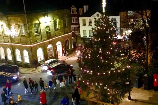 The tree lights were turned on by Lord Egremont and the Petworth Primary School Year 6 Ambassadors.