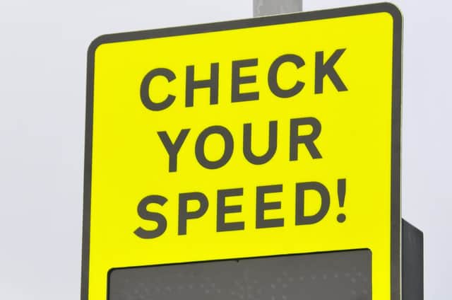 Speed indicator sign