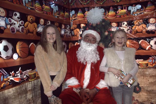 Bexhill Lions Father Christmas SUS-211125-100645001