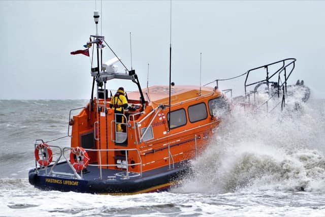 Hastings RNLI lifeboat. Photo by Sid Saunders. SUS-210914-094751001