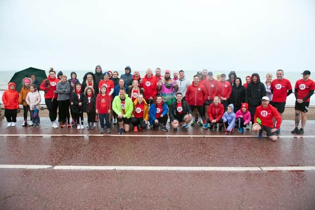 Runners who took part in the charity event on behalf of Alfie on Monday SUS-211230-124801001
