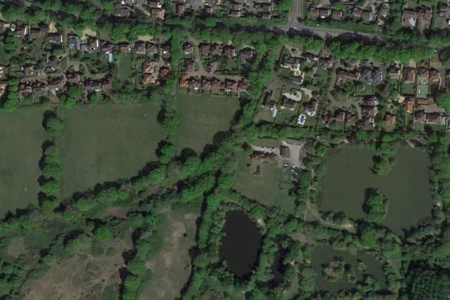 DM/21/3311: Land At Wintons And Wintons Fishery, Folders Lane. Erection of 8 dwellings, alterations to site access, provision of car parking along with hard and soft landscaping. Amended plans received 5/1/2022 in relation to access road, amendment to layout to plots 1 and 2, replacement of garden wall with fencing and revised Arboricultural Impact Assessment. Photo: Google Maps