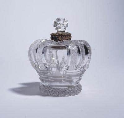 A collection of some scent bottles will be available to bid on at the auction. SUS-221101-135321001
