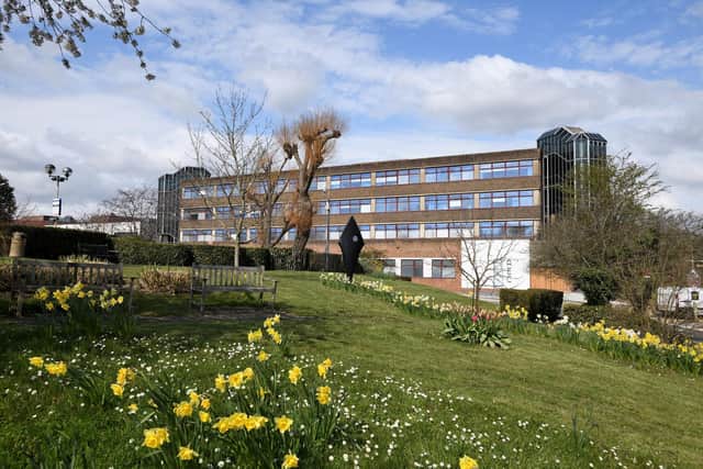 Royal Surrey NHS Foundation Trust has received planning permission to build a new 600 space multi-storey car park on land currently used as a temporary staff car park off Rosalind Franklin Close in Guildford