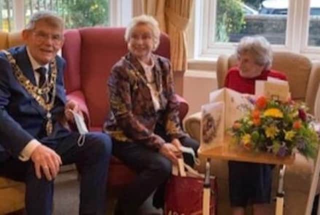Joan McKenna celebrates her 105th birthday SUS-220119-113030001
