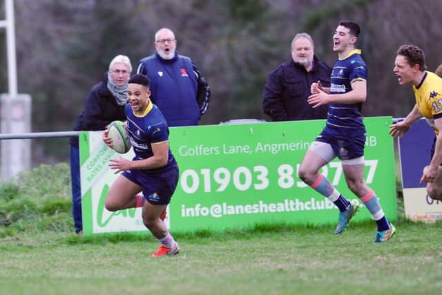 Cassius Cleaves races over for the final try / Picture: Stephen Goodger