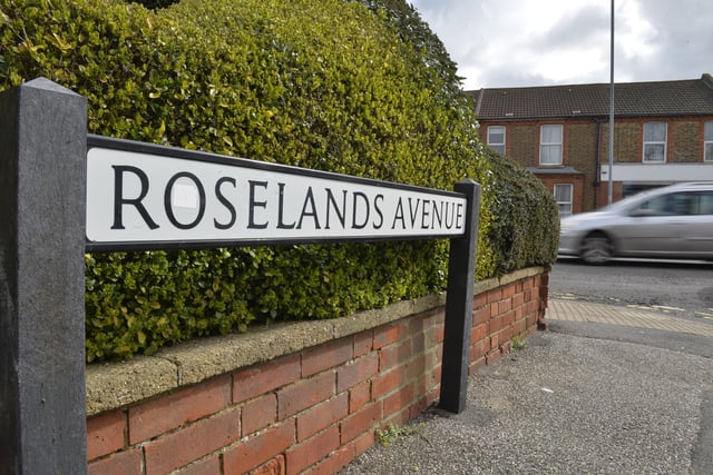 The average property price in Roselands is £285,000