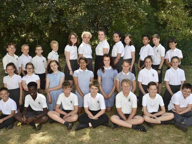 St Botolph's C of E  primary school year 6 classes (2) Y618 EMN-180207-184810009