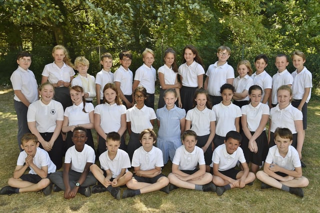 St Botolph's C of E  primary school year 6 classes (2) Y618 EMN-180207-184821009