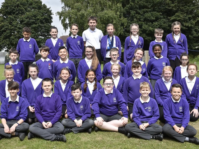 Woodston primary school year 6 class Y618 EMN-180717-160505009