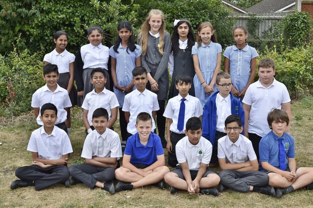 Thorpe primary school year 6 classes (2) Y618 EMN-180717-160321009
