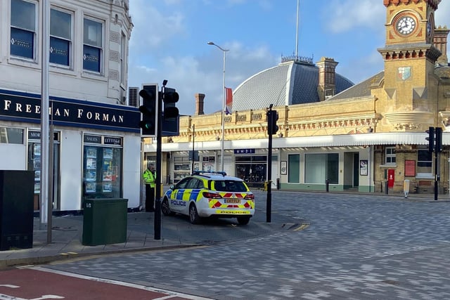 Eastbourne station shut during Storm Eunice SUS-220218-150756001