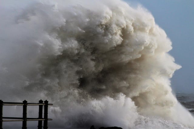 Storm Eunice at Harbour Arm by Roger Nuttall SUS-220221-093714001