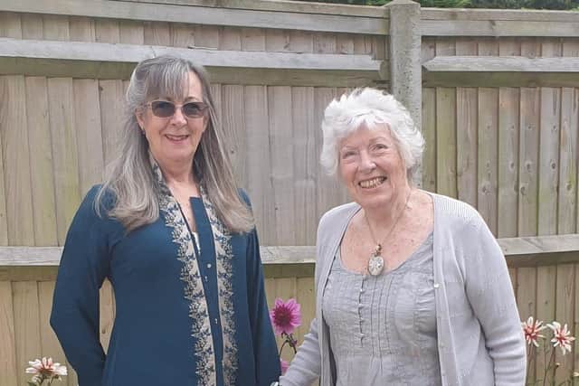 Sharon Knight with her mother Mary Josephine Knight SUS-220223-132215001