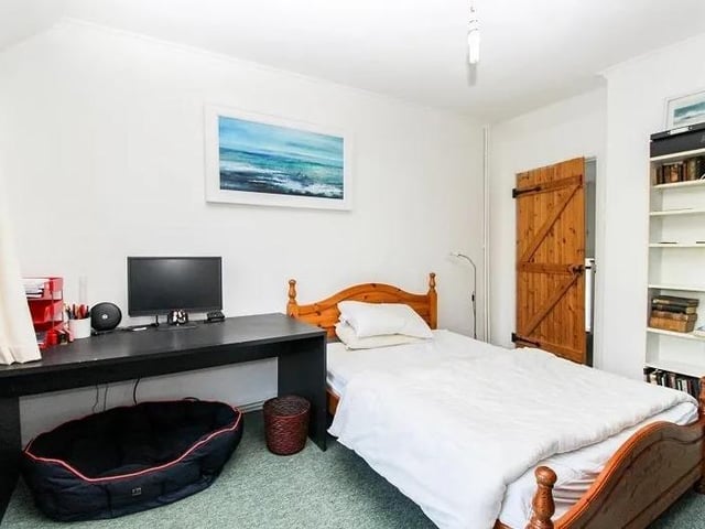 Church Road, Worth, Crawley SUS-220228-110748003