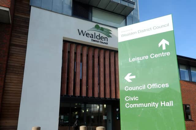 Wealden District Council, Hailsham E45049N SUS-160527-111423001