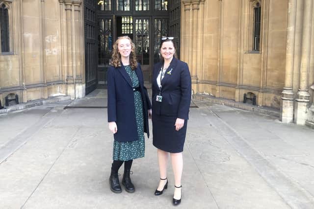 Herald reporter India Wentworth with MP Caroline Ansell in Parliament (9-3-22). SUS-221003-142354001