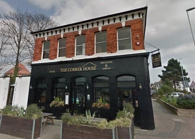 The Corner House pub on the High Street has got 4.4 stars on Google