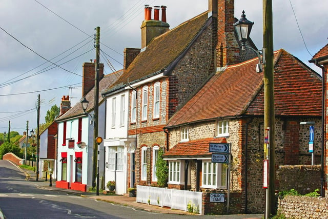71.5% of homes in Steyning & Upper Beeding have an EPC rating of D or lower.