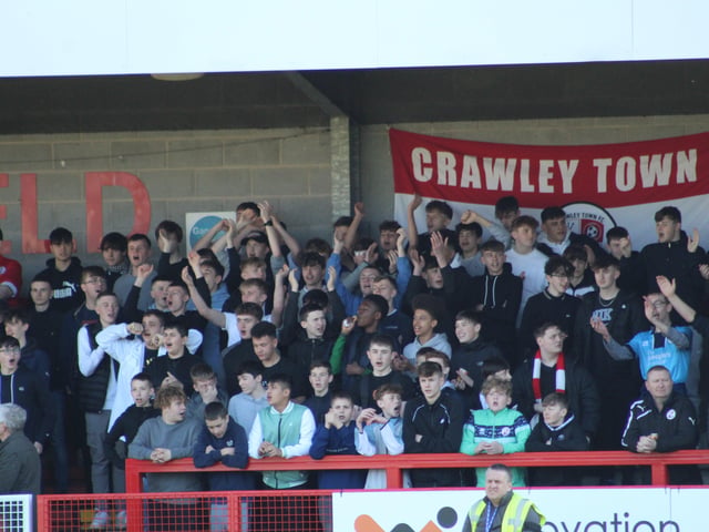 Crawley Town v Swindon Town. Picture by Cory Pickford SUS-220319-194032004