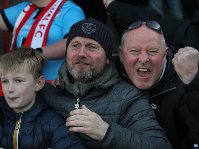 Crawley Town v Swindon Town. Picture by Cory Pickford SUS-220319-194730004