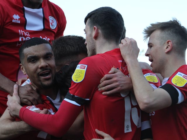 Crawley Town v Swindon Town. Picture by Cory Pickford SUS-220319-194627004