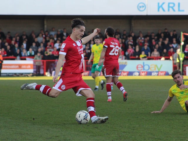 Crawley Town v Swindon Town. Picture by Cory Pickford SUS-220319-194912004