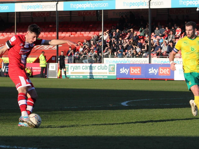 Crawley Town v Swindon Town. Picture by Cory Pickford SUS-220319-194924004