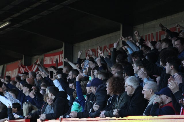 Crawley Town v Swindon Town. Picture by Cory Pickford SUS-220319-194806004