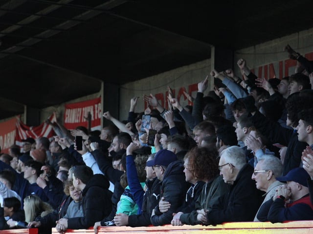 Crawley Town v Swindon Town. Picture by Cory Pickford SUS-220319-194806004