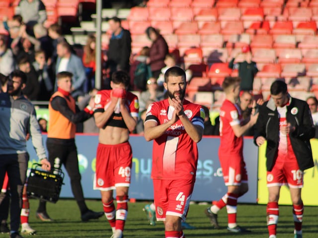 Crawley Town v Swindon Town. Picture by Cory Pickford SUS-220319-195127004