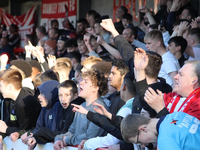 Crawley Town v Swindon Town. Picture by Cory Pickford SUS-220319-195108004