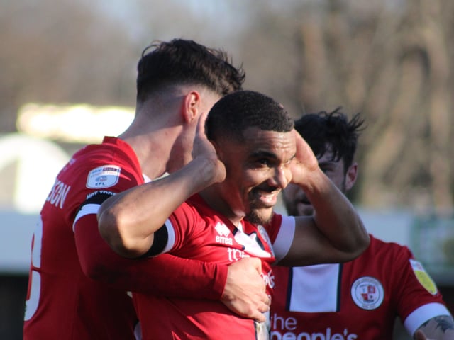 Crawley Town v Swindon Town. Picture by Cory Pickford SUS-220319-194237004