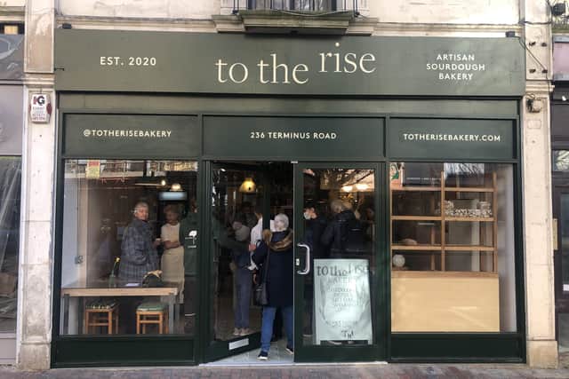 To the Rise opening in Eastbourne SUS-220321-094216001