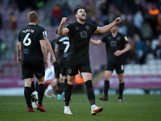 The computer predicts form team Port Vale will do enough to take the last play-off place.