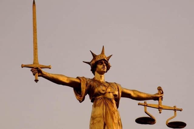 Scales of Justice SUS-220324-094704001