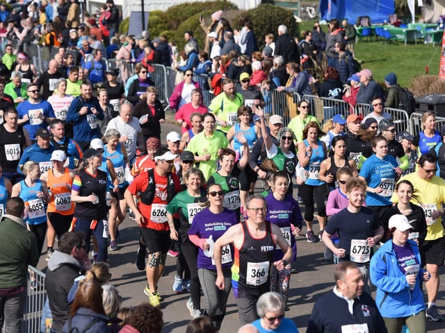 Runners get their half marathon started