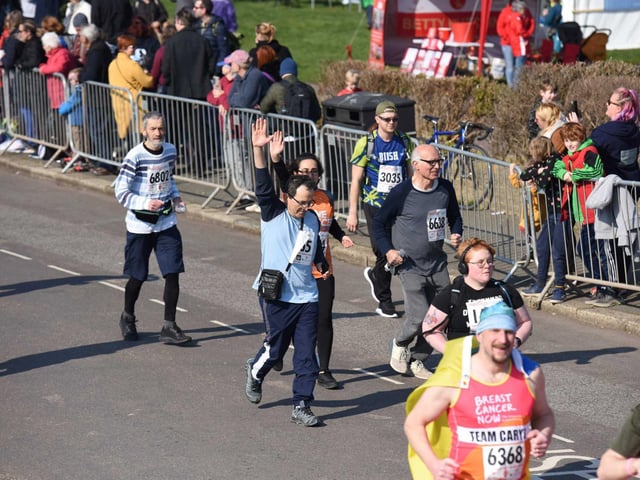 Runners get their half marathon started